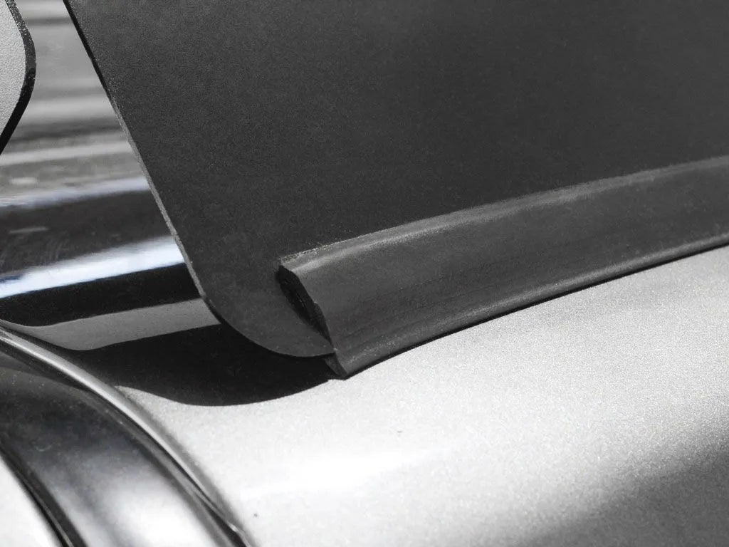 Land rover discovery lr3/lr4 wind fairing - by front runner RRRAC102