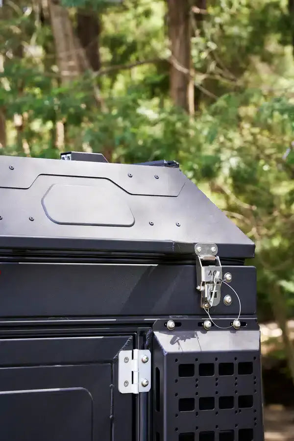 Alu-Cab ModCAP Camper Adventure DC