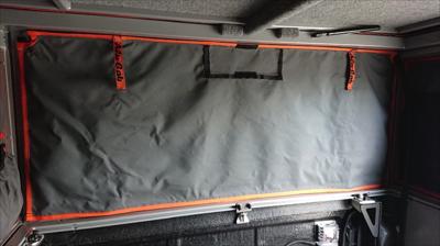 Alu-Cab 2 Nets with Velcro, for each side door