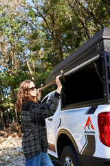 Alu-Cab ModCAP Camper Adventure DC